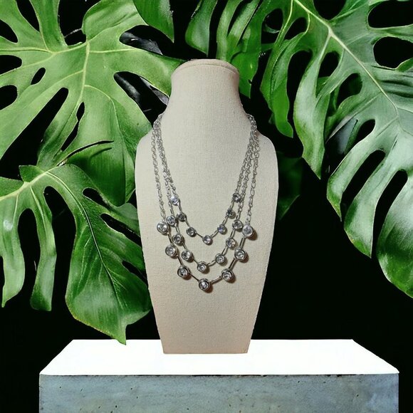 White House Black Market Bezel Station Rhinestones Silver-Tone Chain 20" - Picture 1 of 16